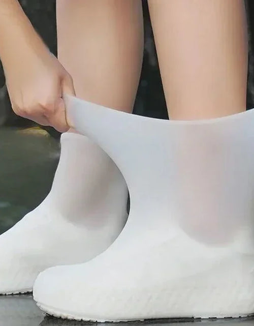 Load image into Gallery viewer, Silicone Waterproof Shoe Covers Anti-SLip Rubber Rain Resistant Boot Rain Gear Overshoes Accessories for Outdoor Rainy Day
