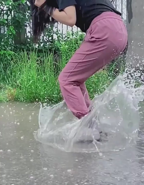 Load and play video in Gallery viewer, Silicone Waterproof Shoe Covers Anti-SLip Rubber Rain Resistant Boot Rain Gear Overshoes Accessories for Outdoor Rainy Day
